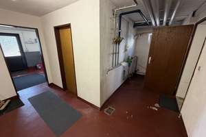 3 Familienhaus mit Garagen, Garten und Balkon sowie PV Anlage – Niederwaldstraße 17, 76532 Sandweier, Baden-Baden – Vorschaubild 31