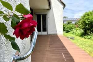 ***Ruhig gelegenes Zweifamilienhaus mit viel Potenzial*** – Augsburg (Kreis) – Vorschaubild 2