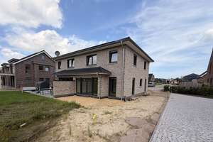 Moderne Doppelhaushälfte in Wiefelstede, Ihr neues Zuhause zum Wohlfühlen – Die vollständige Adresse der Immobilie erhältst du vom Anbieter., 26215 Wiefelstede – Vorschaubild 1