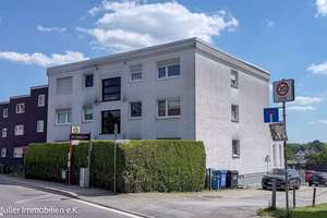 Einziehen und Wohlfühlen: Frisch renovierte 3-Zimmer-Oase.Für Sie frisch renoviert 3 Zimmer Wohnung