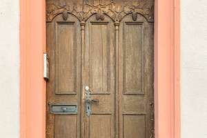 Mülheim (Mosel): Historisches Winzeranwesen mit ansprechendem Garten, Scheune und schöner Wohnlage – Die vollständige Adresse der Immobilie erhältst du vom Anbieter., 54486 Mülheim (Mosel) – Vorschaubild 5