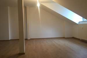 Attraktive Dachgeschosswohnung mit  2 Zimmern in Regensburg-Königswiesen – 93051 Großprüfening-Dechbetten-Königswiesen, Regensburg – Vorschaubild 3