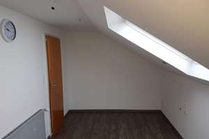 Sonnige 2-Raum-DG-Wohnung in Reutlingen-Ohmenhausen – Die vollständige Adresse der Immobilie erhältst du vom Anbieter., 72770 Ohmenhausen, Reutlingen – Vorschaubild 12