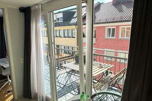 Helle 2-Zimmer Dachgeschosswohnung mit großem Balkon in München Maxvorstadt – Erzgießereistraße 34, 80335 St. Benno, München – Vorschaubild 6