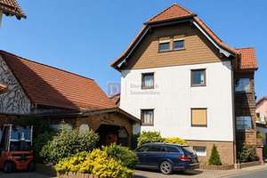 Top!! Mehrgenerationenhaus zur individuellen Nutzung mit Photovoltaikanlage – Die vollständige Adresse der Immobilie erhältst du vom Anbieter., 36396 Steinau an der Straße – Vorschaubild 2