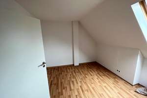 4-Zimmer-Wohnung mit EBK in 54293 Trier zu vermieten – Die vollständige Adresse der Immobilie erhältst du vom Anbieter., 54293 Ehrang/Quint, Trier – Vorschaubild 4