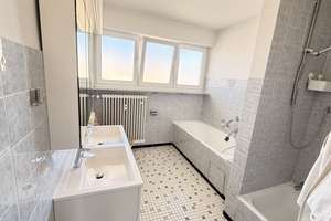 Wohnjuwel über der Donau – Lichtdurchflutete 4-Zimmer-Wohnung in Top-Lage von Regensburg – Die vollständige Adresse der Immobilie erhältst du vom Anbieter., 93059 Weichs, Regensburg – Vorschaubild 11