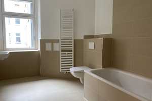 Große 2 Zimmer Wohnung mit Einbauküche – Straßmannstr. 29, 10249 Berlin – Vorschaubild 1