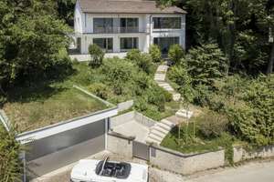 Großzügiges Villenanwesen mit herrlichem See- und Gebirgsblick in bester Villenlage von Starnberg