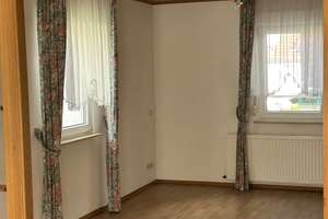Charmantes Reihenhaus mit 3-4 Zimmern in Stuttgart-Feuerbach – Hohewartstraße 21 A, 70469 Feuerbach-Mitte, Stuttgart – Vorschaubild 3