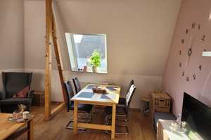 gemütliche 2-Zimmer-Dachgeschosswohnung mit Einbauküche in Dortmund – Wellinghofer Str. 205, 44263 Dortmund – Vorschaubild 3