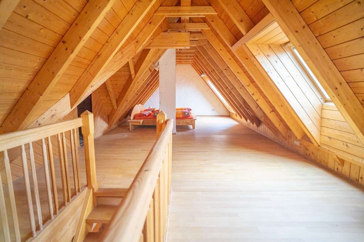 Immobilie in Stutensee - Großzügiges Einfamilienhaus mit Einliegerwohnung, Gewölbekeller und idyllischem Garten – Viel Platz  - Bild 10