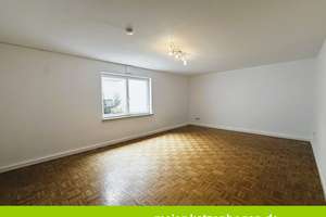 2-Zimmer-Souterrainwohnung mit Küche und Tiefgarage in Hundszell