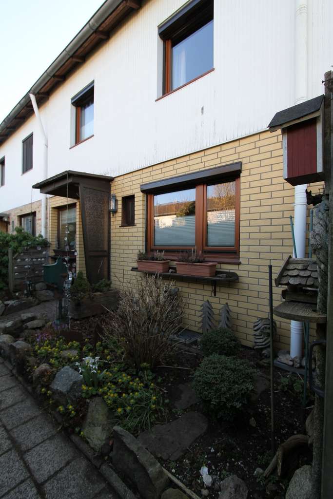Immobilie in Bargteheide - Reihenendhaus mit Vollkeller und gepflegtem Garten in Bargteheide "Vogelsiedlung" - Bild 2