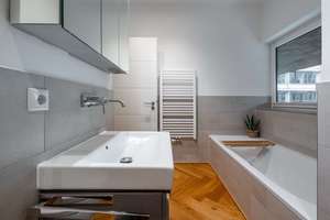 Zwischen Wasser und Elbphilharmonie – Exklusive 3-Zimmer-Wohnung in der HafenCity – Die vollständige Adresse der Immobilie erhältst du vom Anbieter., 20457 HafenCity, Hamburg – Vorschaubild 10