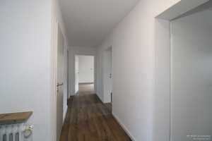 Einziehen & Wohlfühlen – großzügiges Einfamilienhaus 
mit Garten, ideal für Familie, Großfamilie &  – Erlangen-Höchstadt (Kreis) – Vorschaubild 3
