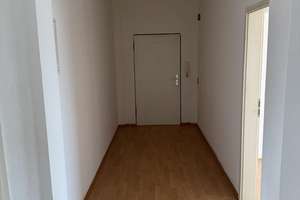 Leverkusen Manfort Helle, freundliche Dachgeschosswohnung – Kunstfeldstrasse 4, 51377 Manfort, Leverkusen – Vorschaubild 3