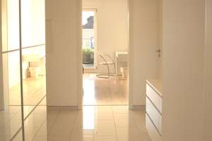 Einzigartiges Penthouse (möbliert) mit 180° Rooftop Sonnenterrasse inmitten von Würzburg – Erthalstraße 3, 97074 Frauenland, Würzburg – Vorschaubild 4