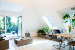** MODERNES DESIGN TRIFFT GEMÜTLICHKEIT, DACHGESCHOSSWOHNUNG MIT GALERIEFLÄCHE ** – Die vollständige Adresse der Immobilie erhältst du vom Anbieter., 81827 Waldtrudering, München – Vorschaubild 2