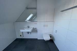 Idyllisch und ruhig: zwei Zimmer-Wohnung nahe des Rheins in Himmelgeist.  – Maikammer 24, 40589 Himmelgeist, Düsseldorf – Vorschaubild 9