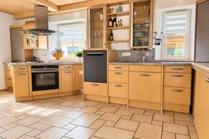 Charmantes Einfamilienhaus in ruhiger Lage mit Stall und eigener Pferdekoppel – 84163 Marklkofen – Vorschaubild 10