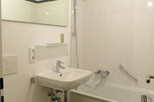 Ruhige 3-Zimmer-Wohnung in Berg am Laim – Sankt-Veit-Straße 12b, 81673 Josephsburg, München – Vorschaubild 19