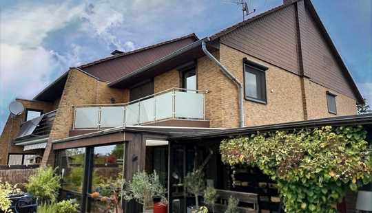 Bild von Tolle Lage in Hohenhameln: Gepflegte Doppelhaushälfte mit Wintergarten und Sauna