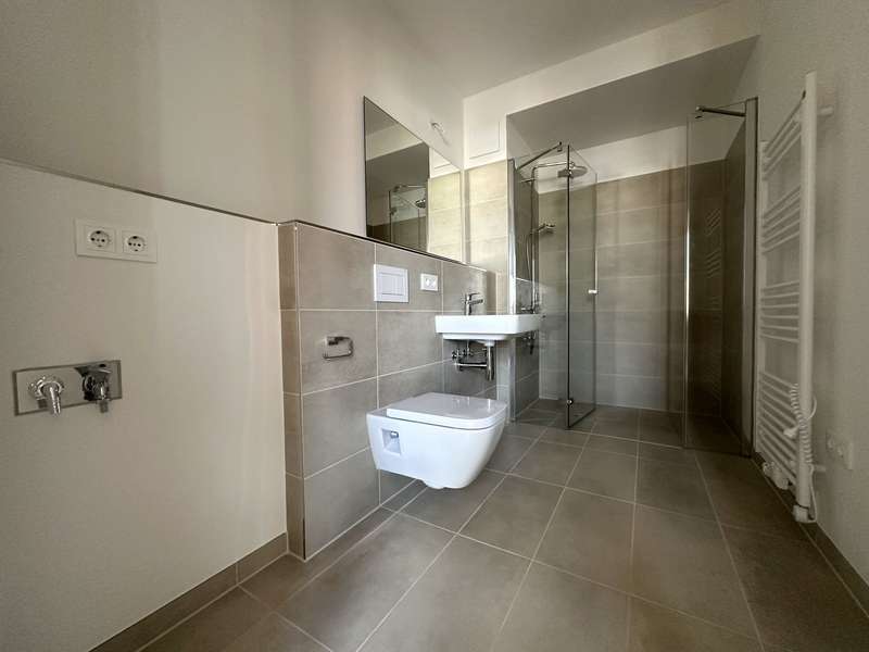 **Erstbezug** Große 4-Raum-Wohnung mit 2 Terrassen in Dresden-Friedrichstadt - Photo 3