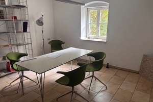 grüne und ruhige 4(5)-Zimmer-Wohnung in der Regensburger Innenstadt – Die vollständige Adresse der Immobilie erhältst du vom Anbieter., 93059 Innenstadt, Regensburg – Vorschaubild 2