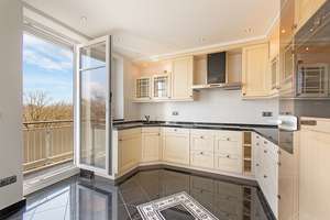 Komfortables Penthouse in ruhiger Lage mit Aufzug und Tiefgaragenplatz – Die vollständige Adresse der Immobilie erhältst du vom Anbieter., 22529 Lokstedt, Hamburg – Vorschaubild 11