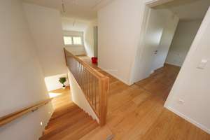 Super Kapitalanlage Neubauhaus,  KFW Effizienzhaus 40 Plus mit 2 Wohneinheiten – Die vollständige Adresse der Immobilie erhältst du vom Anbieter., 87733 Markt Rettenbach – Vorschaubild 1