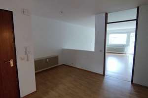 3,5-Zimmer-Wohnung mit großer Terrasse in ruhiger Südhanglage in Stuttgart-Feuerbach – Die vollständige Adresse der Immobilie erhältst du vom Anbieter., 70469 Lemberg/Föhrich, Stuttgart – Vorschaubild 5