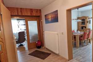 Zwei- bis Drei-Familienhaus
360 m² + 2 Sonnenterrassen +
2 Balkone + 3 Zusatz-Öfen +
Grün + Ruhig – Bayreuth (Kreis) – Vorschaubild 28