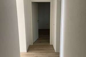 Helle 3-Zimmer-Wohnung mit Balkon, Einbauküche & Keller – Pfaffstraße 46, 67655 Innenstadt West/Kotten, Kaiserslautern – Vorschaubild 2
