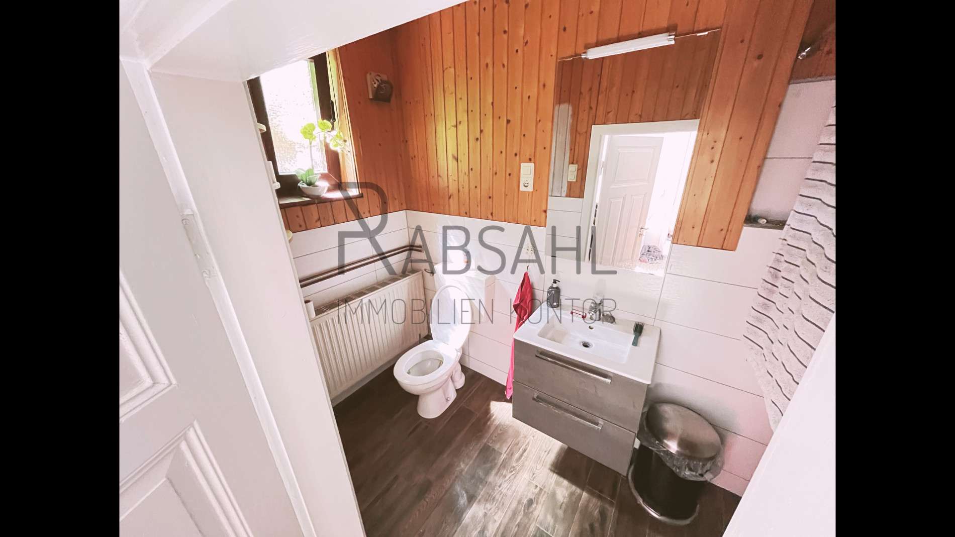 Immobilie in Rhade - Traumhaft restaurierter Pferdehof mit Offenställen, Paddock und Wiese direkt am Haus! - Bild 11