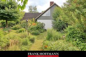 Ein Haus mit Charakter, Raum und Gartenfreude – Einfamilienhaus in ruhiger Lage von Hamburg-Lurup