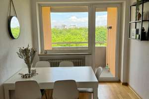 Helle, sonnige möblierte 3 Zi. Whg im 6 OG, traumhafter Blick, TG f. 1,5 Jahre zu vermieten – Annette-Kolb-Anger 14, 81737 Neuperlach, München – Vorschaubild 3