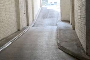 4 Einzelstellplätze in großzügiger Tiefgarage – zentrale Lage in Berlin-Charlottenburg Westend – Die vollständige Adresse der Immobilie erhältst du vom Anbieter., 14052 Westend, Berlin – Vorschaubild 8
