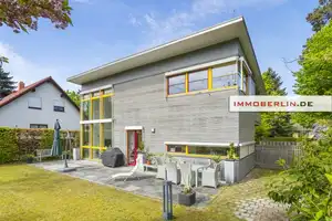 IMMOBERLIN.DE - Lichtdurchflutetes Architektenhaus mit Südterrasse in familiärer Lage – Dahme-Spreewald (Kreis) – Vorschaubild 1