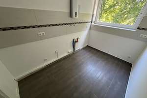 Frisch renovierte 2,5 Zimmer-Wohnung mit Balkon und modernisierten Tageslichtbad mit Wanne – Fregattenstr. 16, 23558 Buntekuh, Lübeck – Vorschaubild 14