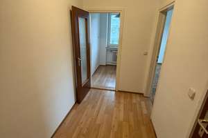 Helle 1-Zimmer-Wohnung mit Balkon und Küchenzeile in Coburg
