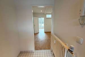 Dachterrassenwohnung in zentraler Lage von Baldham mit der Chance zum Kauf unter Verkehrswert! – Die vollständige Adresse der Immobilie erhältst du vom Anbieter., 85598 Vaterstetten – Vorschaubild 3