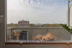 Gepflegte Wohnung im 7. OG mit Weitblick, Aufzug, zwei Zimmern, EBK und Balkon – Die vollständige Adresse der Immobilie erhältst du vom Anbieter., 22309 Barmbek-Nord, Hamburg – Vorschaubild 4