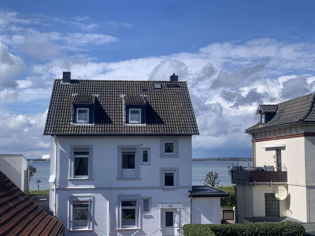 Immobilie in Laboe - Laboe,  Mehrfamilienhaus, 2. Reihe zum Strand, Bestandnutzung oder Neubau - Bild 2