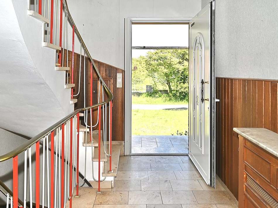 Hauseingang Treppenhaus EG