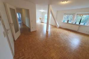 3 ½ R. Wohnung mit Balkon und zwei Bädern in Oberhausen-Dümpten (ruhige Lage) – Die vollständige Adresse der Immobilie erhältst du vom Anbieter., 46047 Schlad, Oberhausen – Vorschaubild 2