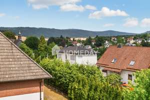 Wohnen, wo andere Urlaub machen – Traumhafte Doppelhaushälfte mit Fernblick bis zum Großen Feldberg – Die vollständige Adresse der Immobilie erhältst du vom Anbieter., 65510 Idstein – Vorschaubild 5