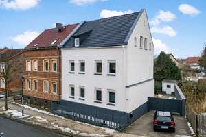 Charmantes Stadthaus in Dölau – Die vollständige Adresse der Immobilie erhältst du vom Anbieter., 6120 Dölau, Halle (Saale) – Vorschaubild 1