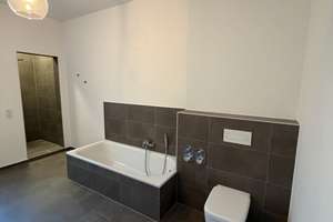 Neu renovierte, geräumige 4-Zimmer-Wohnung mit Balkonen/neuer Küche/Parkplatz – Die vollständige Adresse der Immobilie erhältst du vom Anbieter., 65203 Biebrich, Wiesbaden – Vorschaubild 19