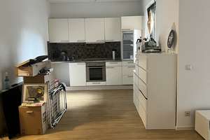 Charmante 1-Zimmer-Wohnung mit kleiner Einbauküche, Parkett und Balkon – Lange-Feld-Straße 11, 30559 Kirchrode, Hannover – Vorschaubild 6